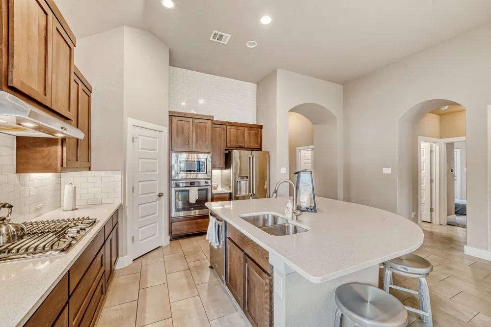 3317 Nighthawk Dive Lane Pflugerville, TX 78660