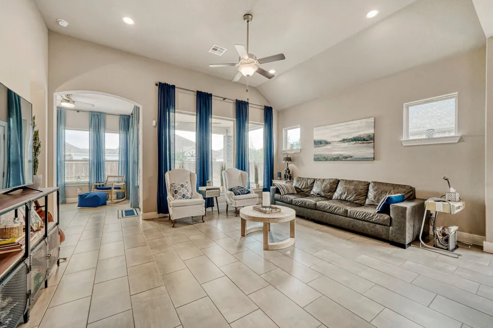 3317 Nighthawk Dive Lane Pflugerville, TX 78660