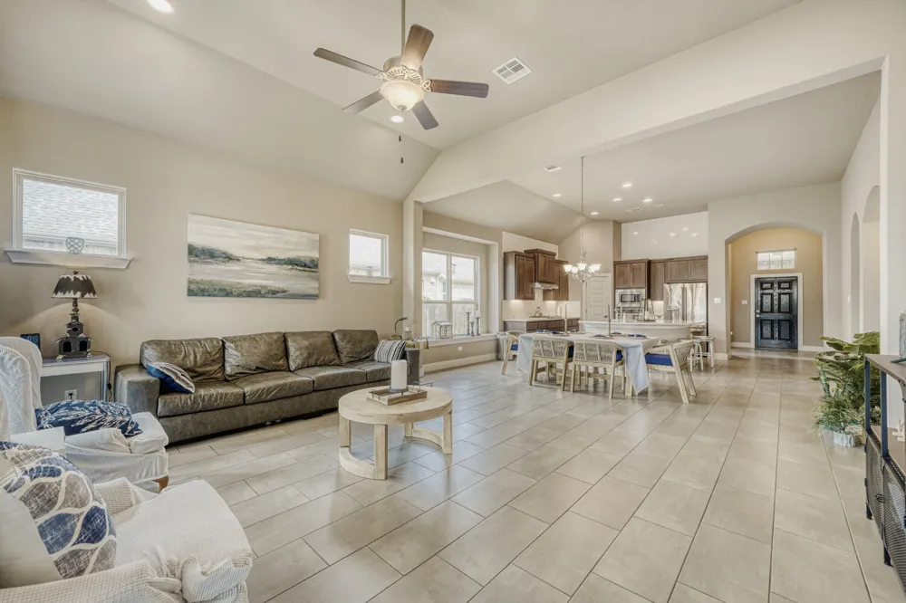 3317 Nighthawk Dive Lane Pflugerville, TX 78660
