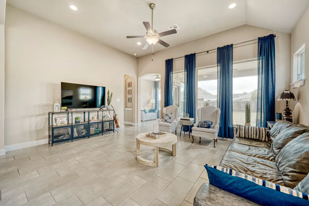 3317 Nighthawk Dive Lane Pflugerville, TX 78660
