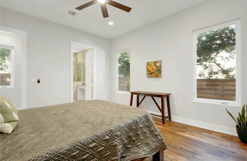 1208 Kinney Avenue Austin, TX 78704