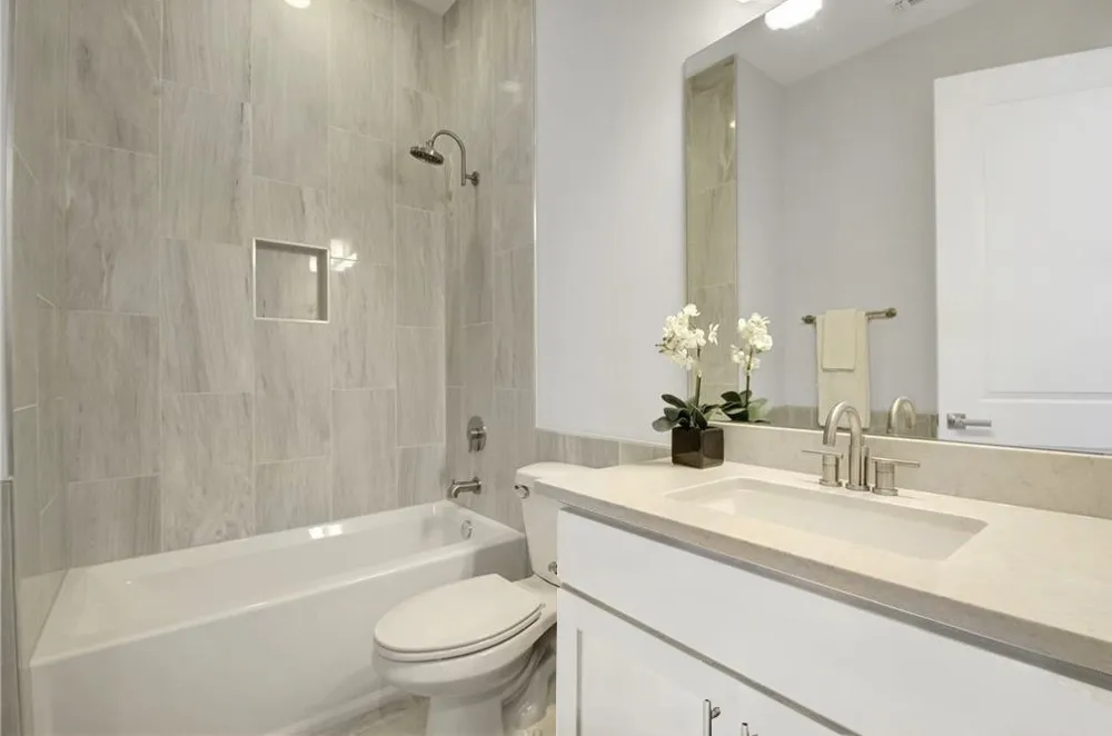 1208 Kinney Avenue Austin, TX 78704