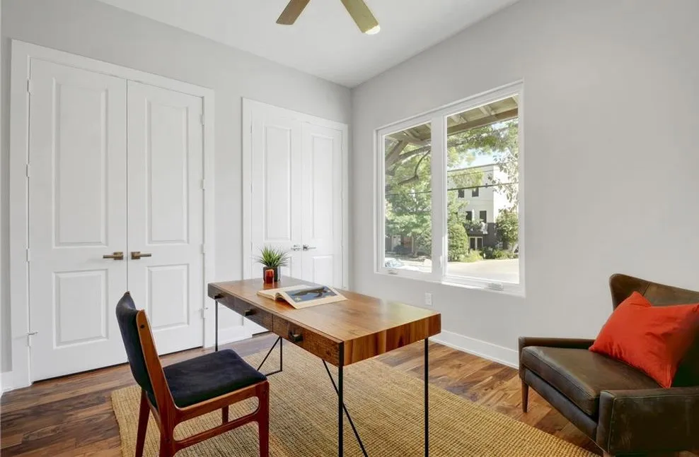 1208 Kinney Avenue Austin, TX 78704