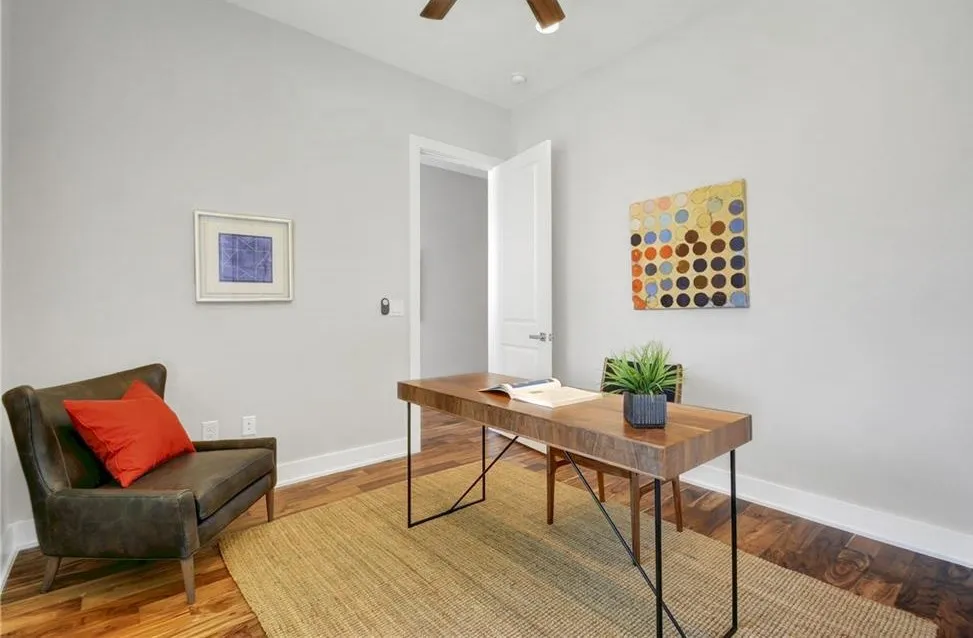 1208 Kinney Avenue Austin, TX 78704