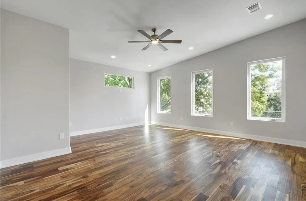 1208 Kinney Avenue Austin, TX 78704