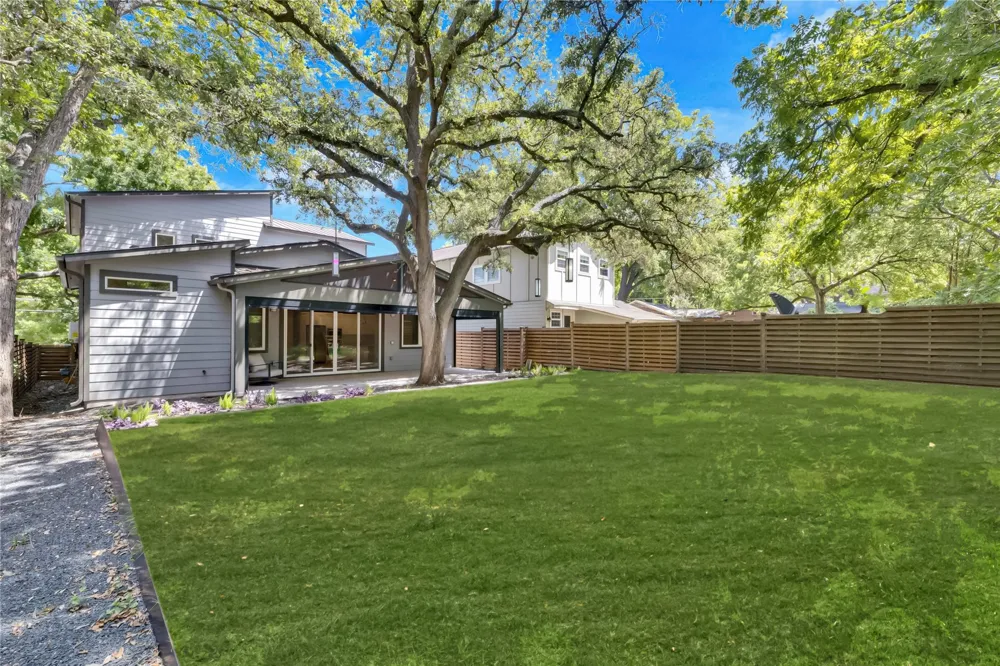 1208 Kinney Avenue Austin, TX 78704