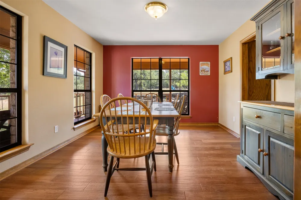 10621 Fm 150 W Driftwood, TX 78619