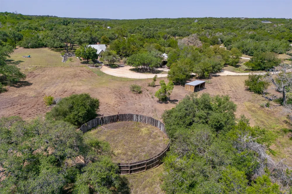10621 Fm 150 W Driftwood, TX 78619
