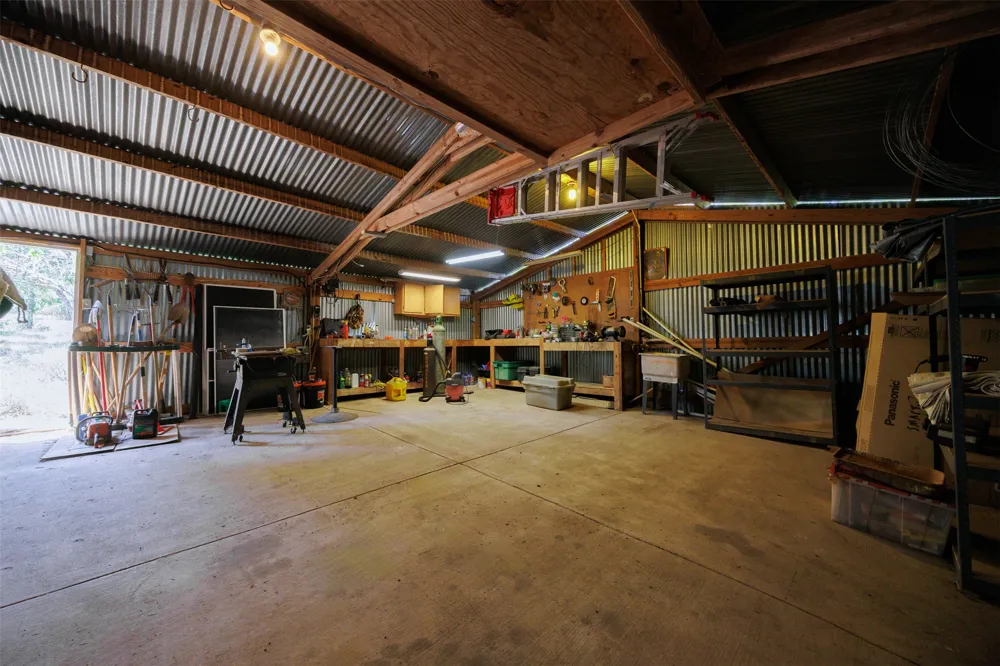 10621 Fm 150 W Driftwood, TX 78619