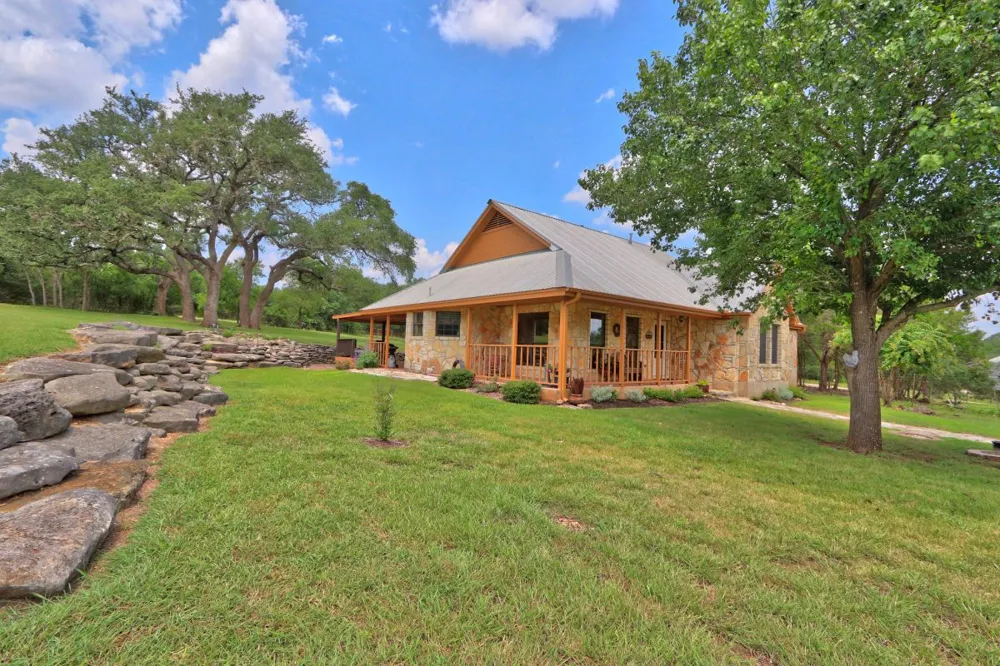 10621 Fm 150 W Driftwood, TX 78619