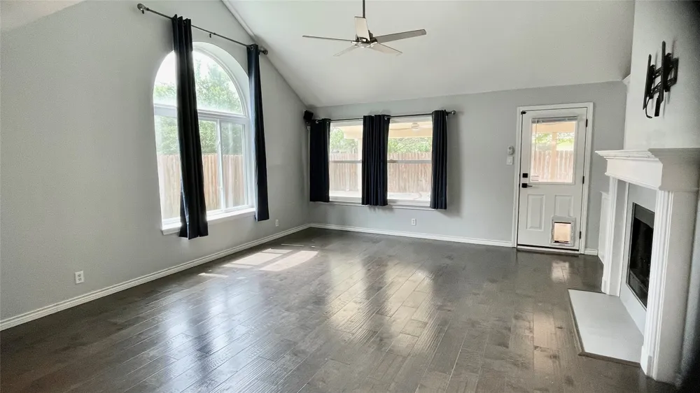 2605 Oakwood Glen Drive Cedar Park, TX 78613