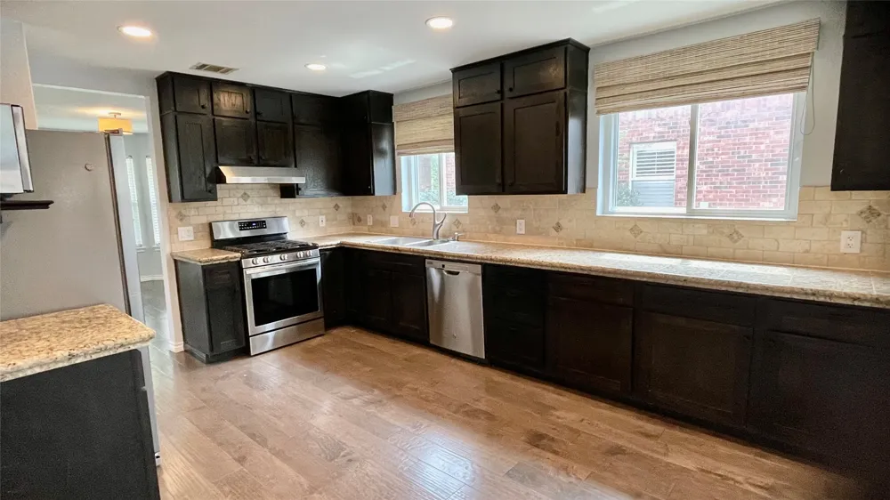 2605 Oakwood Glen Drive Cedar Park, TX 78613
