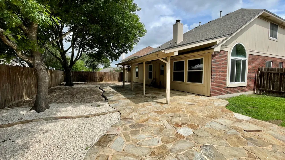 2605 Oakwood Glen Drive Cedar Park, TX 78613