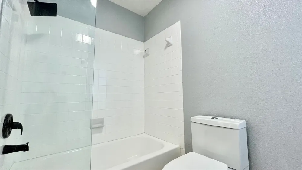2605 Oakwood Glen Drive Cedar Park, TX 78613
