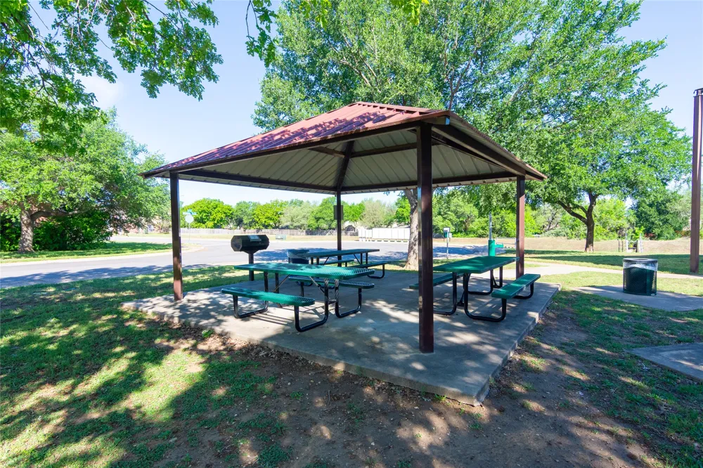 2605 Oakwood Glen Drive Cedar Park, TX 78613