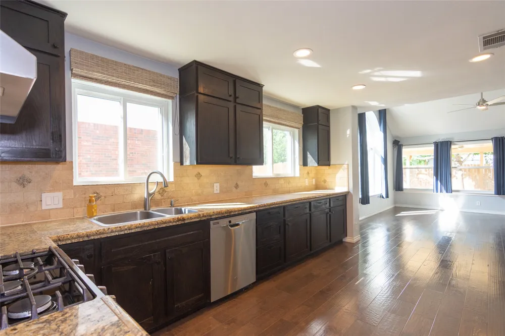 2605 Oakwood Glen Drive Cedar Park, TX 78613