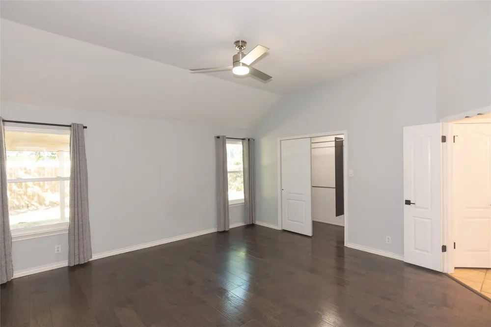 2605 Oakwood Glen Drive Cedar Park, TX 78613