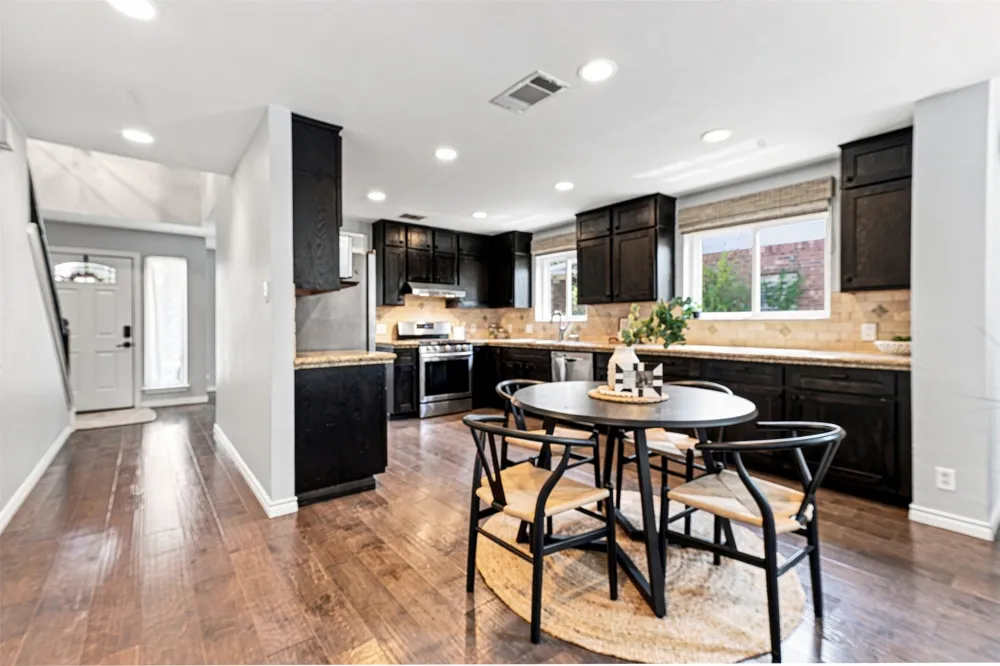 2605 Oakwood Glen Drive Cedar Park, TX 78613