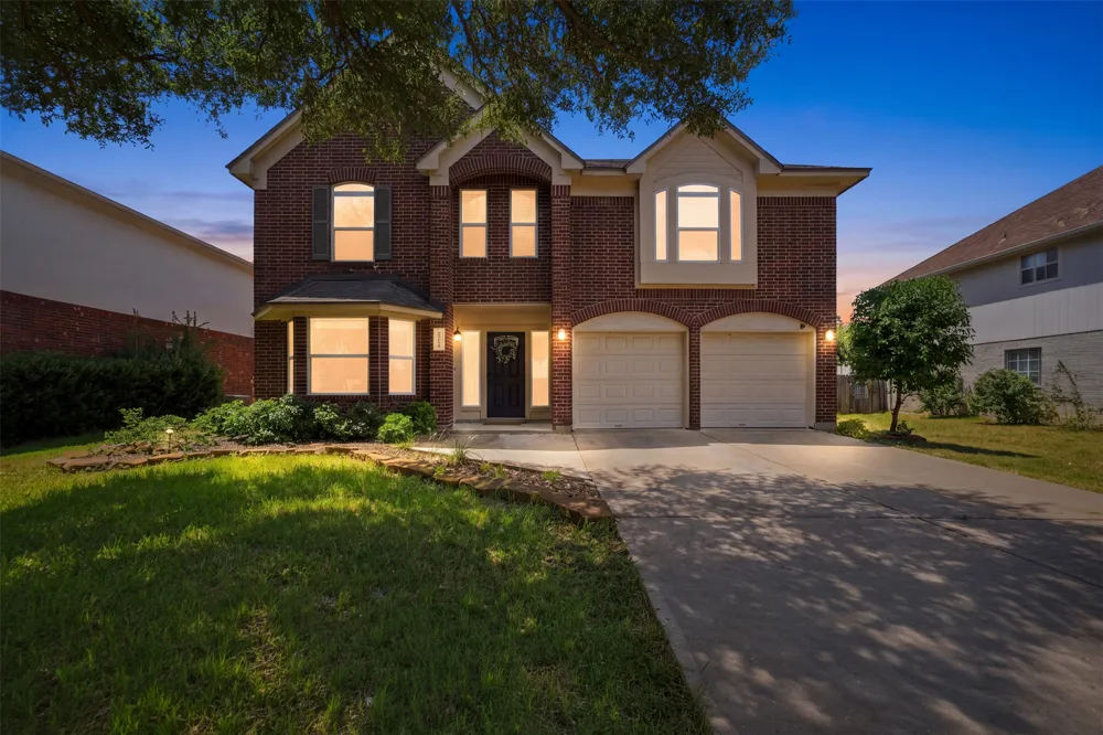 2605 Oakwood Glen Drive Cedar Park, TX 78613