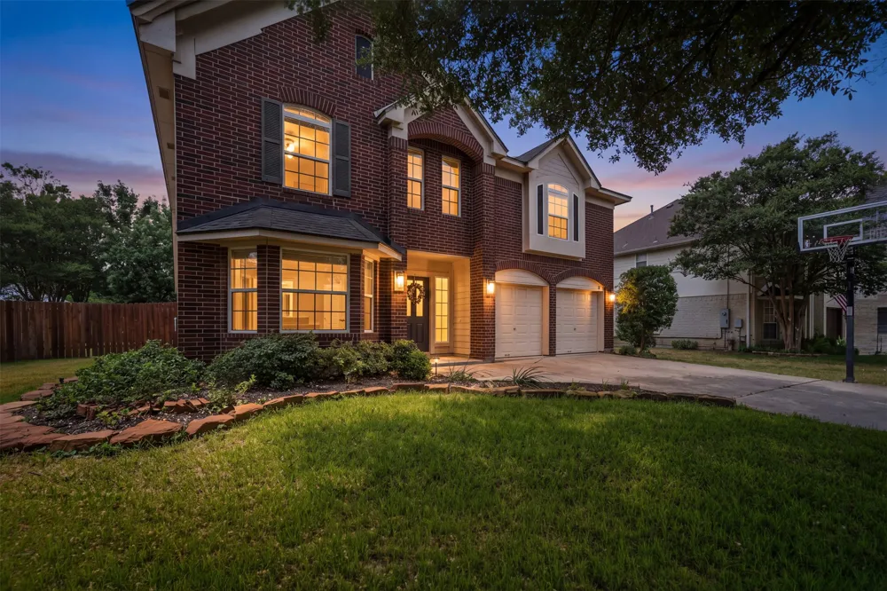 2605 Oakwood Glen Drive Cedar Park, TX 78613