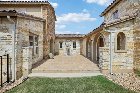 109 Charmstone Lane