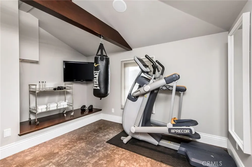500 Poinsettia Avenue Manhattan Beach, CA 90266