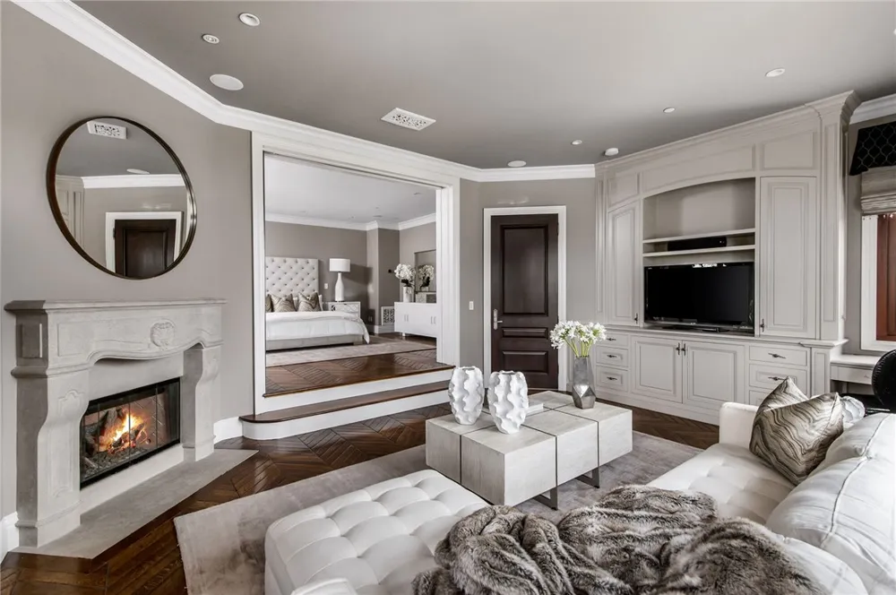500 Poinsettia Avenue Manhattan Beach, CA 90266