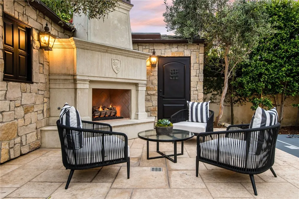 500 Poinsettia Avenue Manhattan Beach, CA 90266