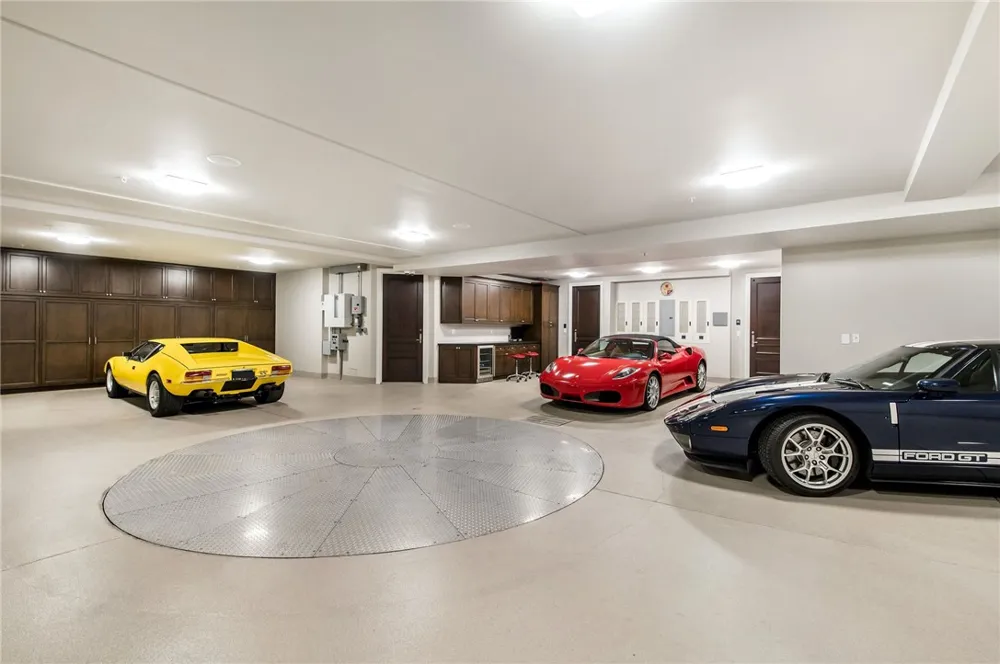 500 Poinsettia Avenue Manhattan Beach, CA 90266