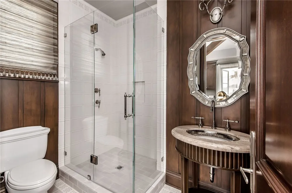 500 Poinsettia Avenue Manhattan Beach, CA 90266