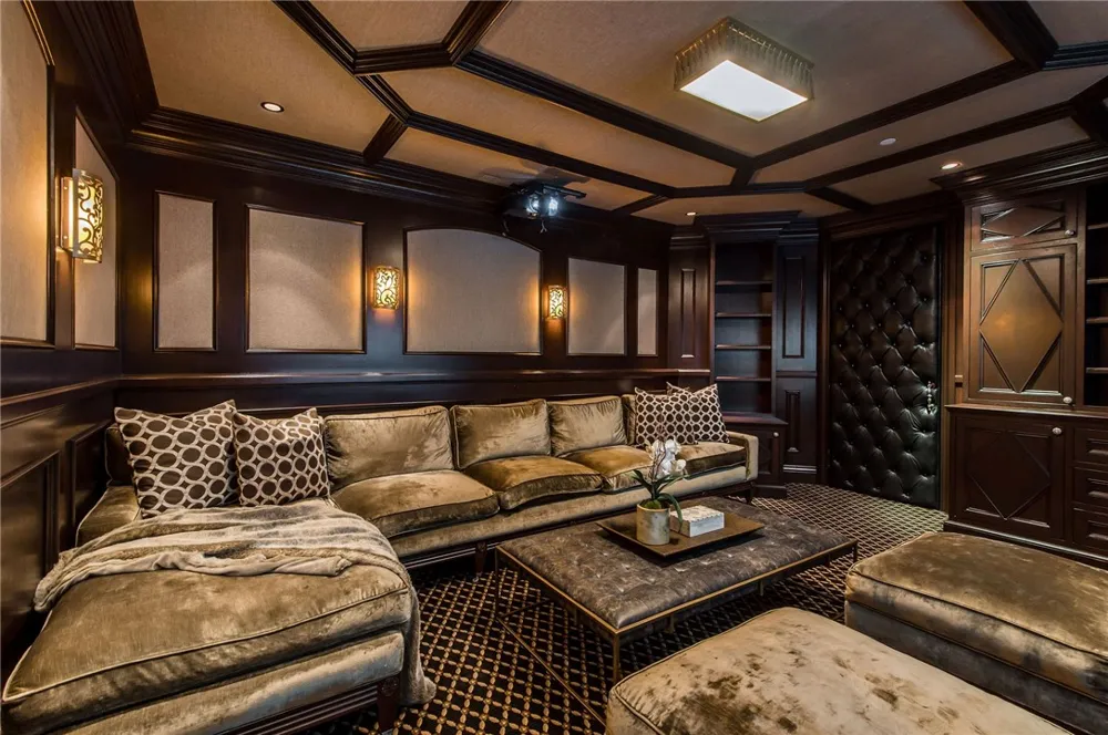 500 Poinsettia Avenue Manhattan Beach, CA 90266
