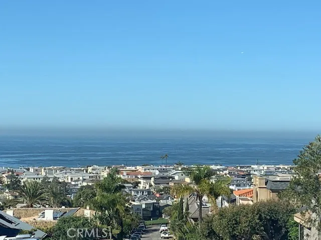 500 Poinsettia Avenue Manhattan Beach, CA 90266