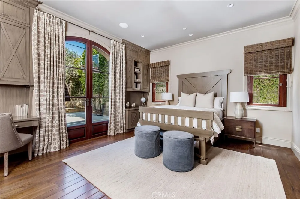500 Poinsettia Avenue Manhattan Beach, CA 90266