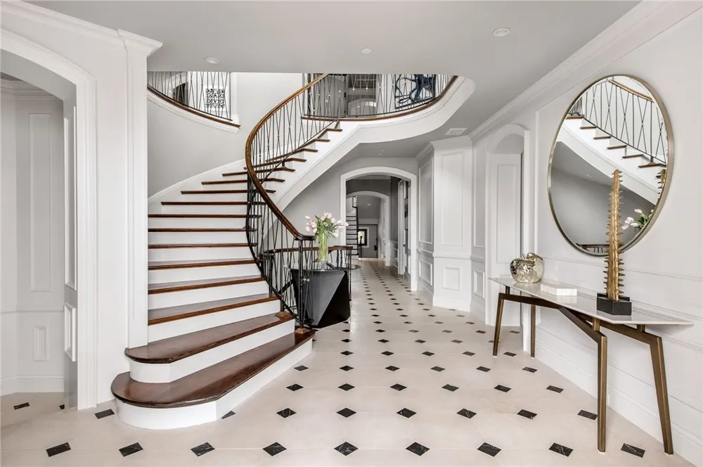 500 Poinsettia Avenue Manhattan Beach, CA 90266
