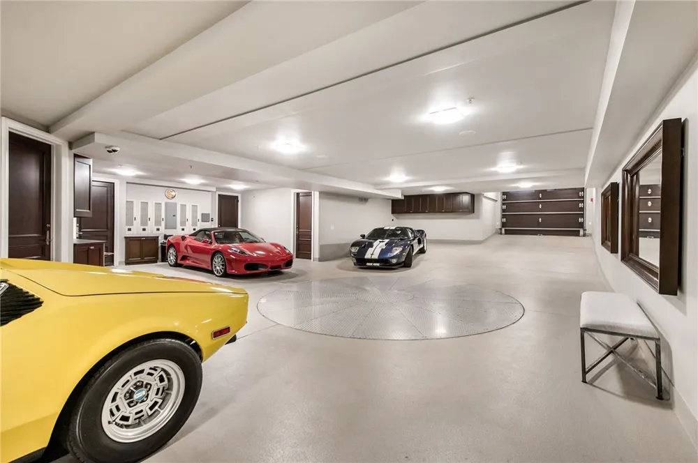 500 Poinsettia Avenue Manhattan Beach, CA 90266