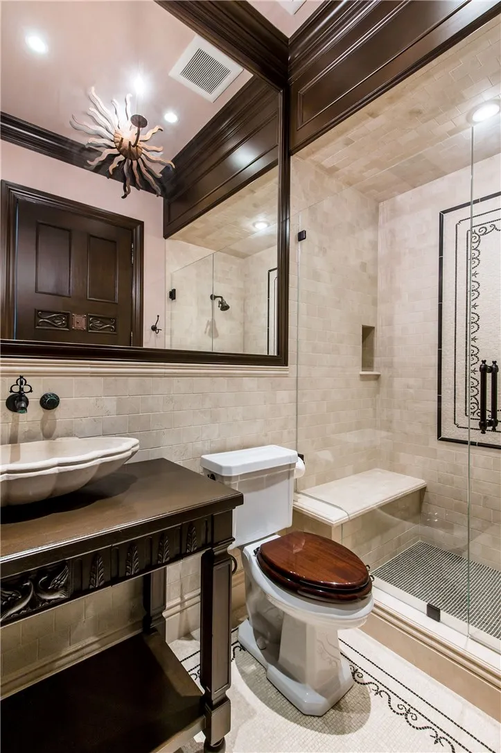 500 Poinsettia Avenue Manhattan Beach, CA 90266