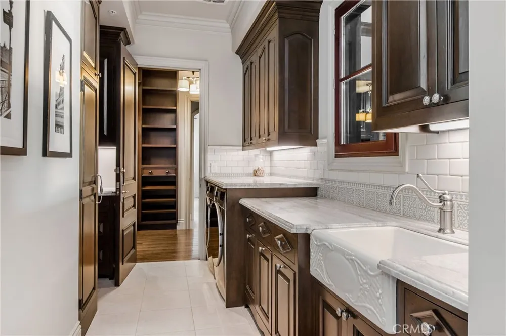 500 Poinsettia Avenue Manhattan Beach, CA 90266