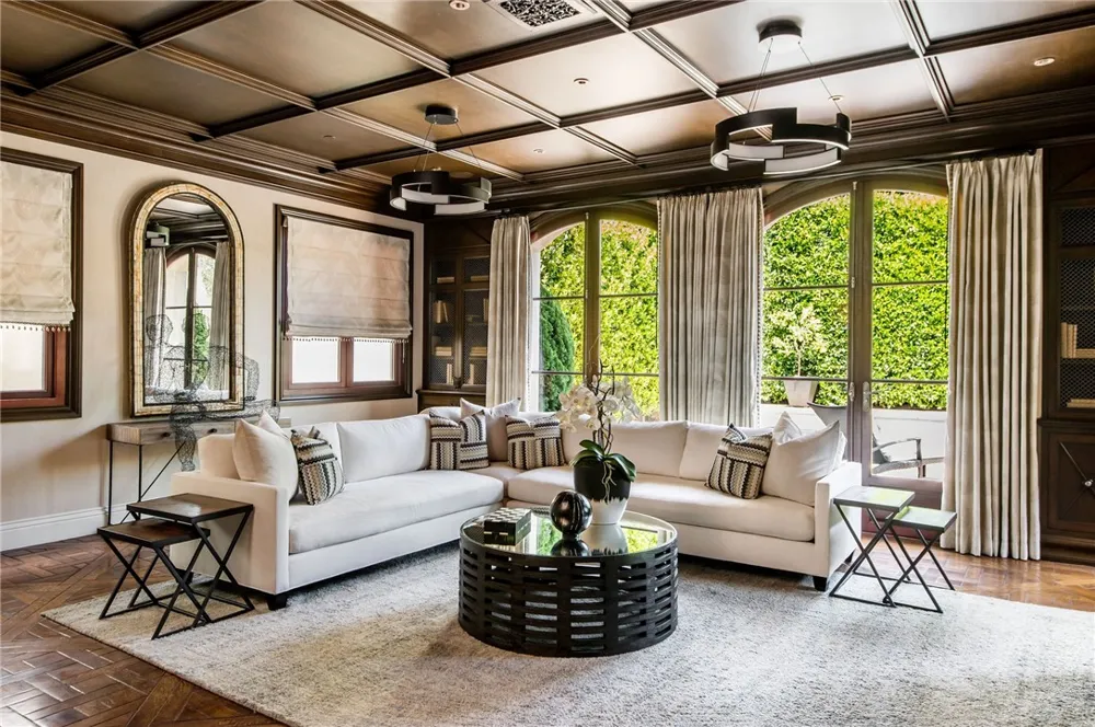 500 Poinsettia Avenue Manhattan Beach, CA 90266