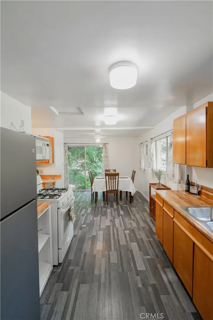 13992 Irving Lane Lytle Creek, CA 92358