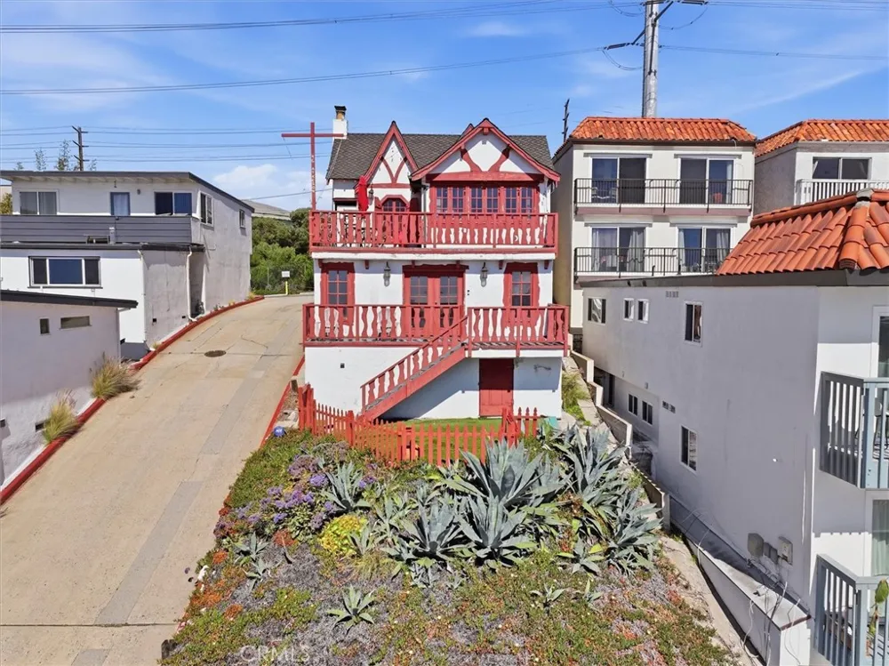 4308 Crest Drive Manhattan Beach, CA 90266