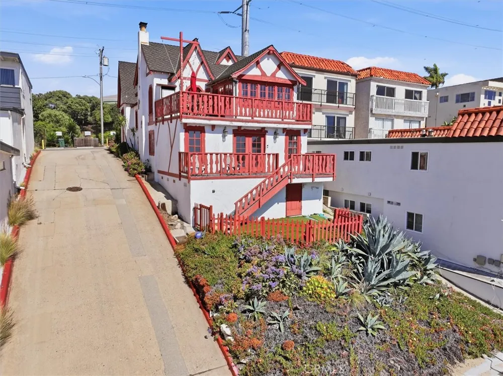4308 Crest Drive Manhattan Beach, CA 90266