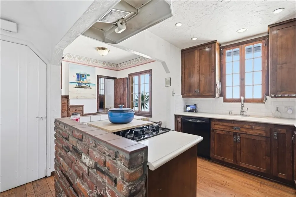 4308 Crest Drive Manhattan Beach, CA 90266