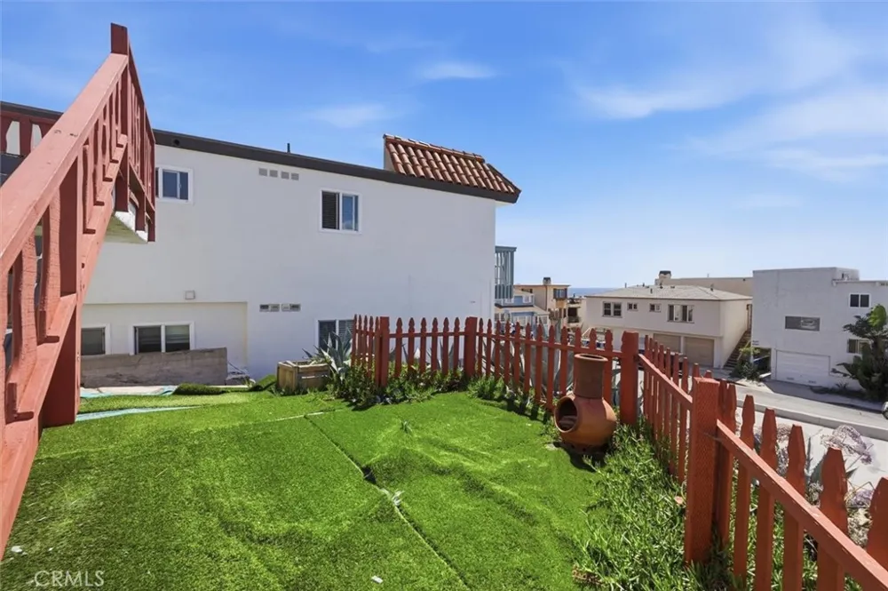 4308 Crest Drive Manhattan Beach, CA 90266