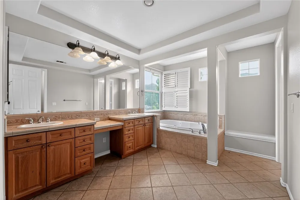 25941 Verandah Court Stevenson Ranch, CA 91381