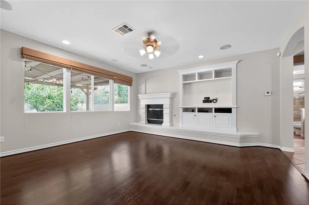25941 Verandah Court Stevenson Ranch, CA 91381