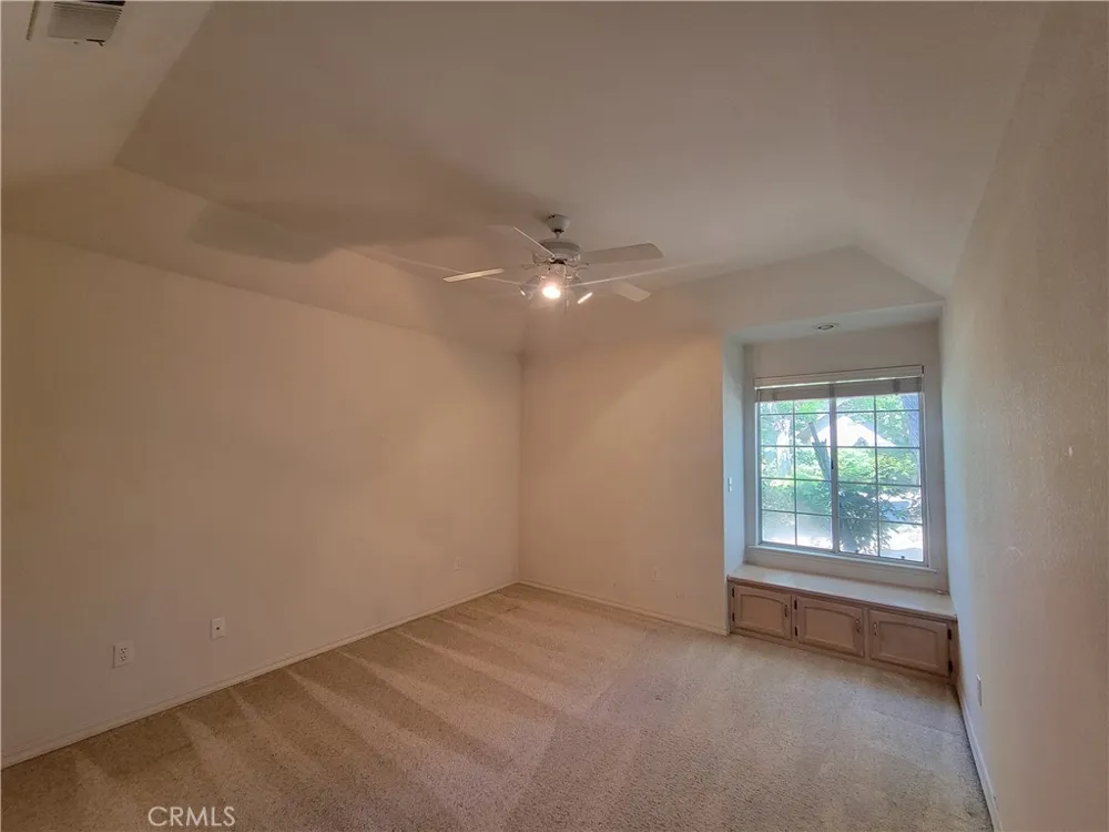 819 E Woodhaven Fresno, CA 93720