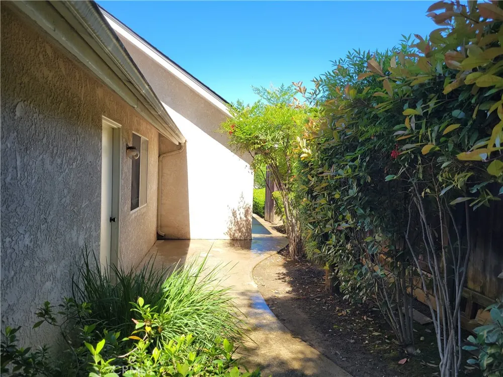 819 E Woodhaven Fresno, CA 93720