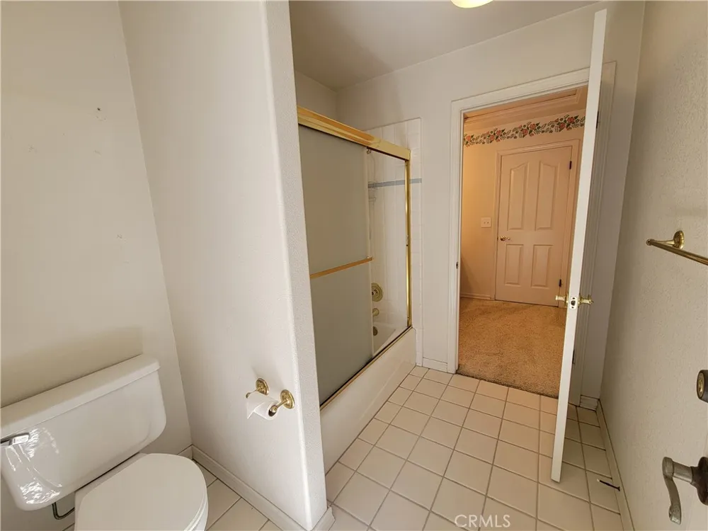 819 E Woodhaven Fresno, CA 93720