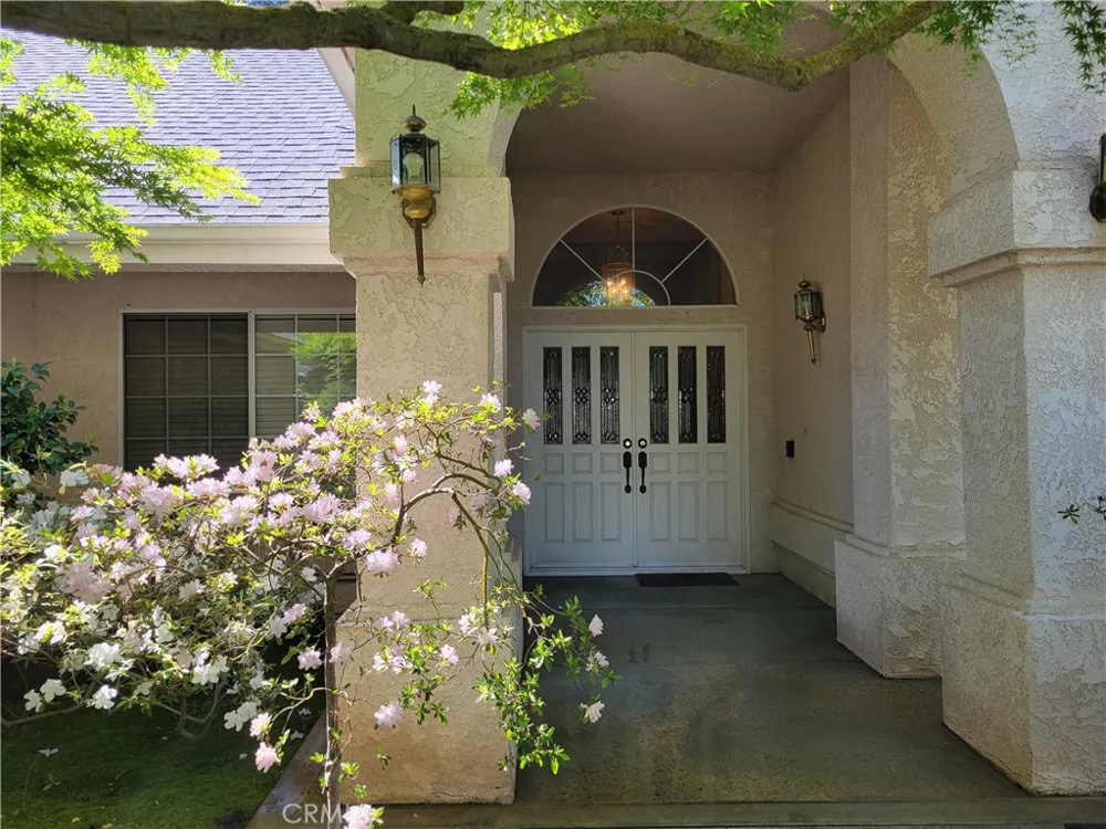 819 E Woodhaven Fresno, CA 93720