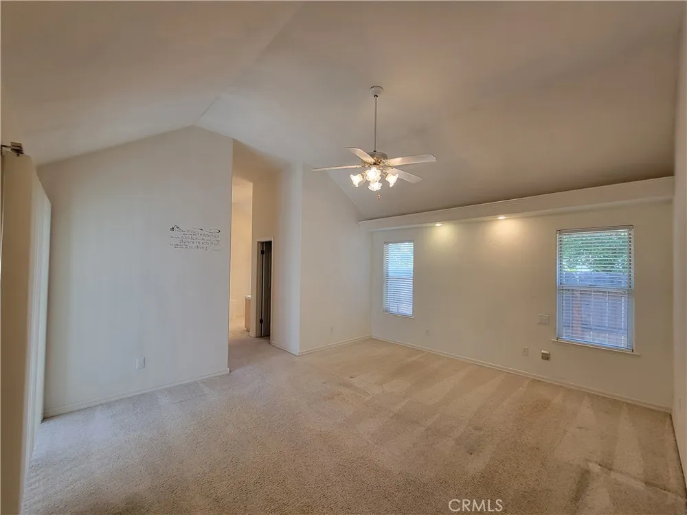 819 E Woodhaven Fresno, CA 93720